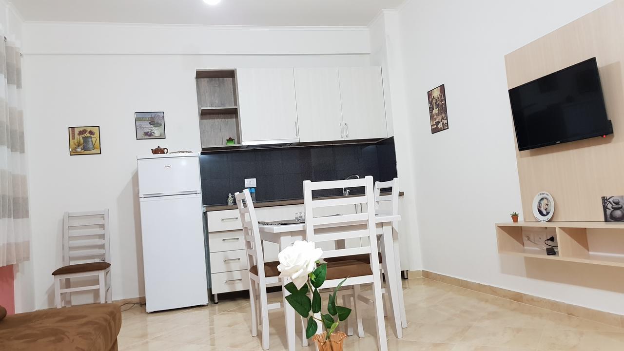 Appartamento Giallo Vlorë Exterior foto