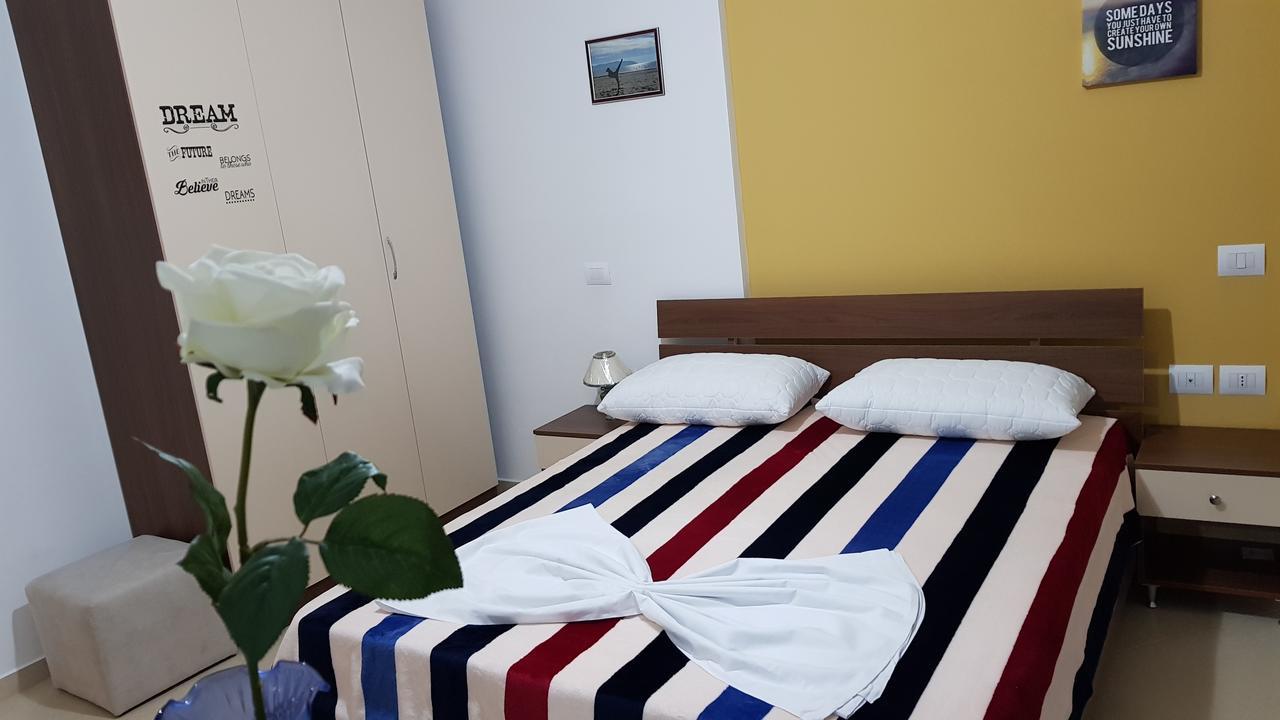 Appartamento Giallo Vlorë Exterior foto