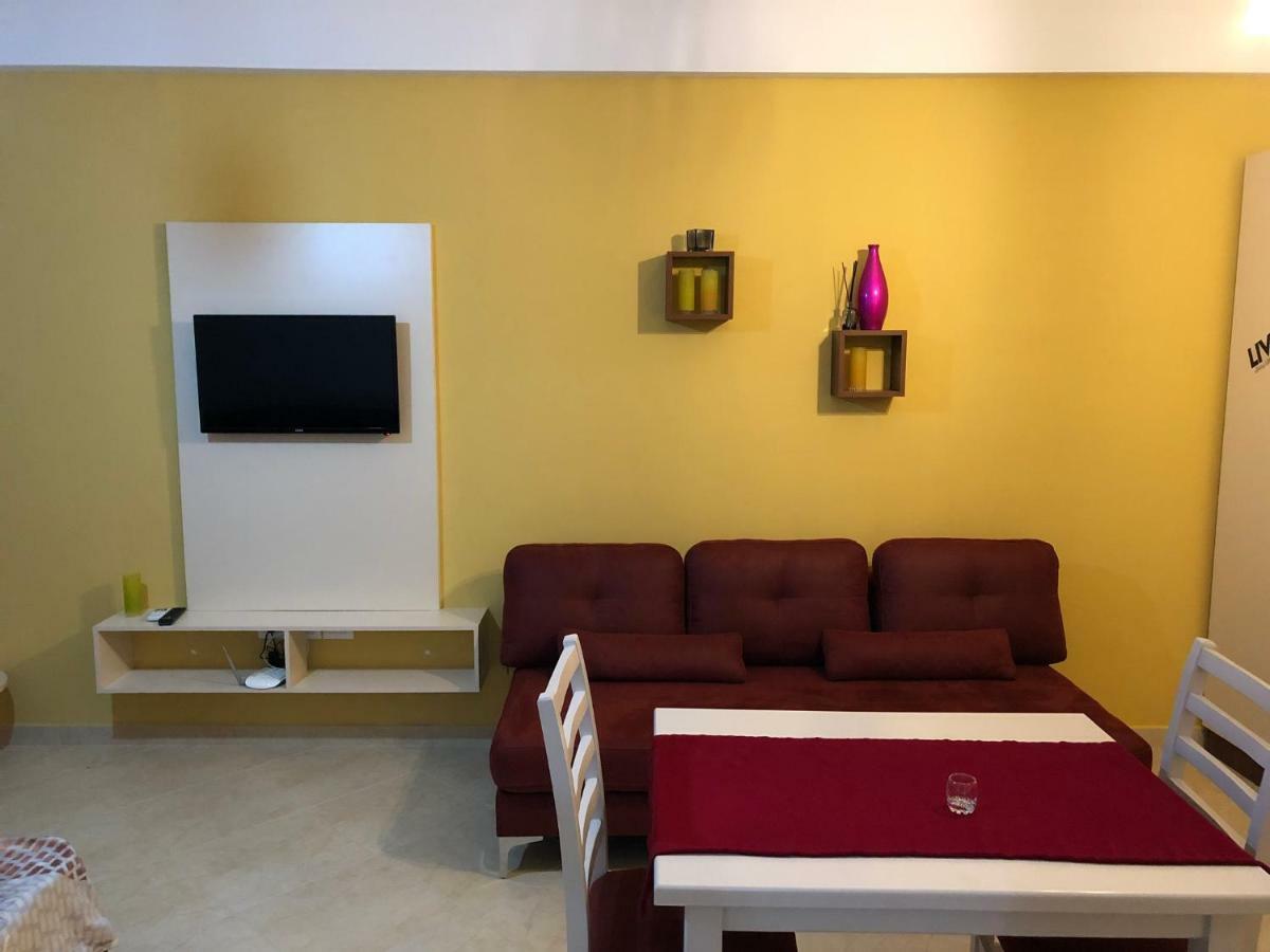 Appartamento Giallo Vlorë Exterior foto